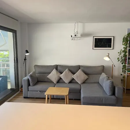 Bright With Sea Views Apartment